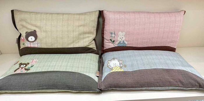 Шар будааны хальсан дүүргэлттэй дэрний ууттай жижиг дэр