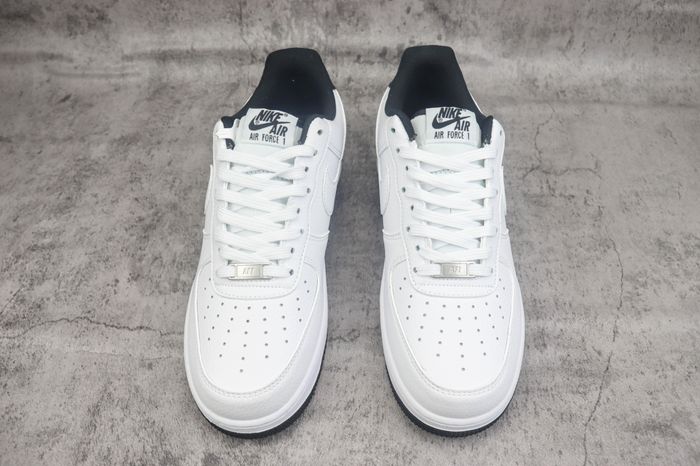 Nike Air Force 1 Low 372