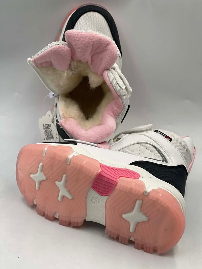 Хүүхдийн цасны гутал