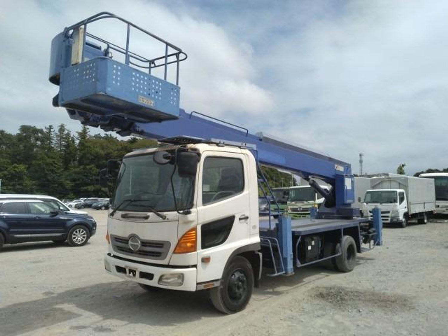 Hino Сагстай өргүүр