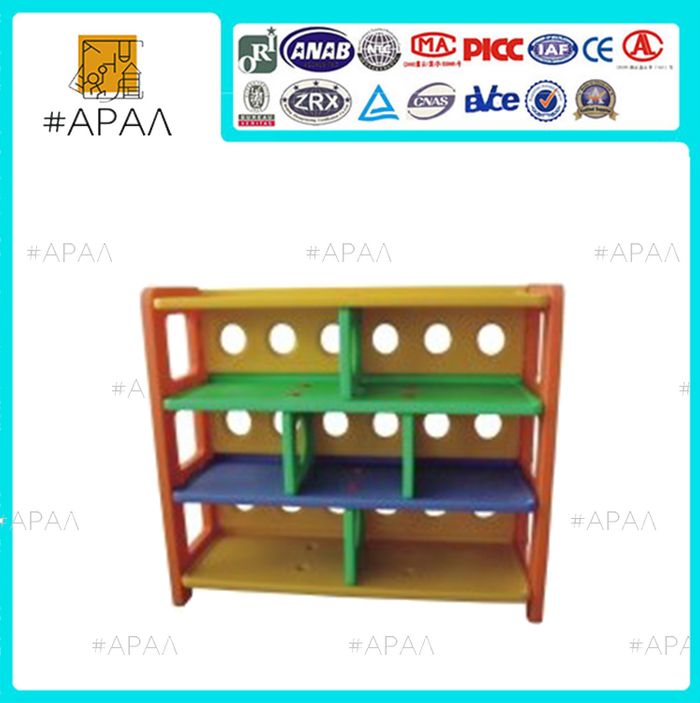 Хуванцар тавиур