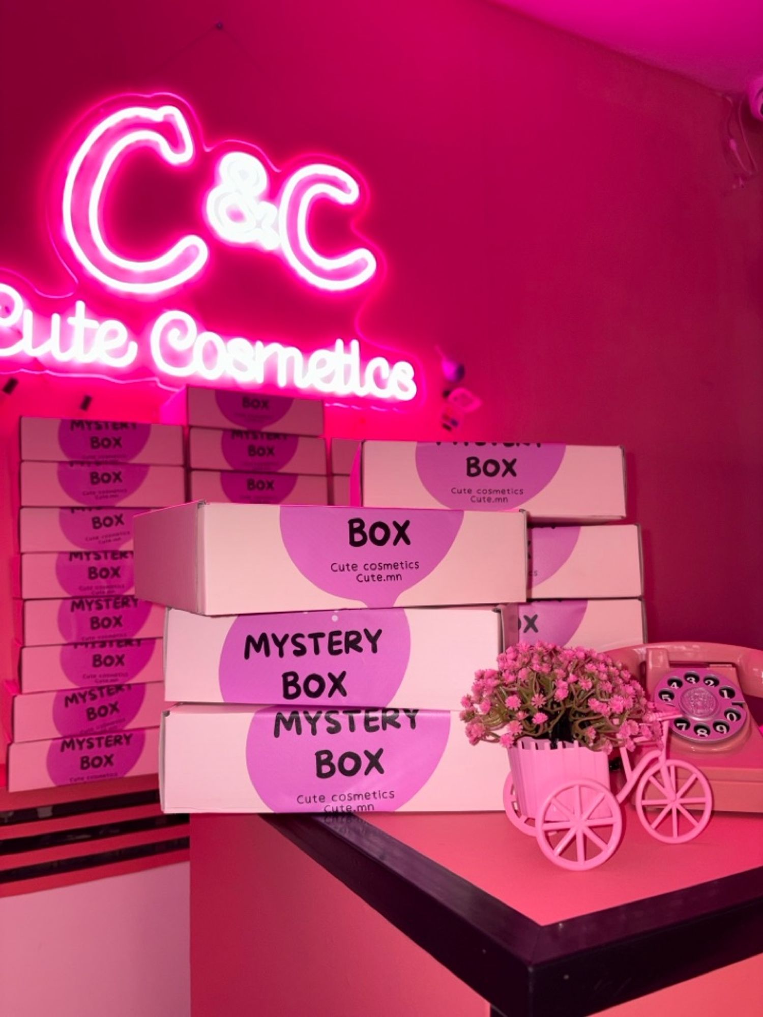 MYSTERY BOX