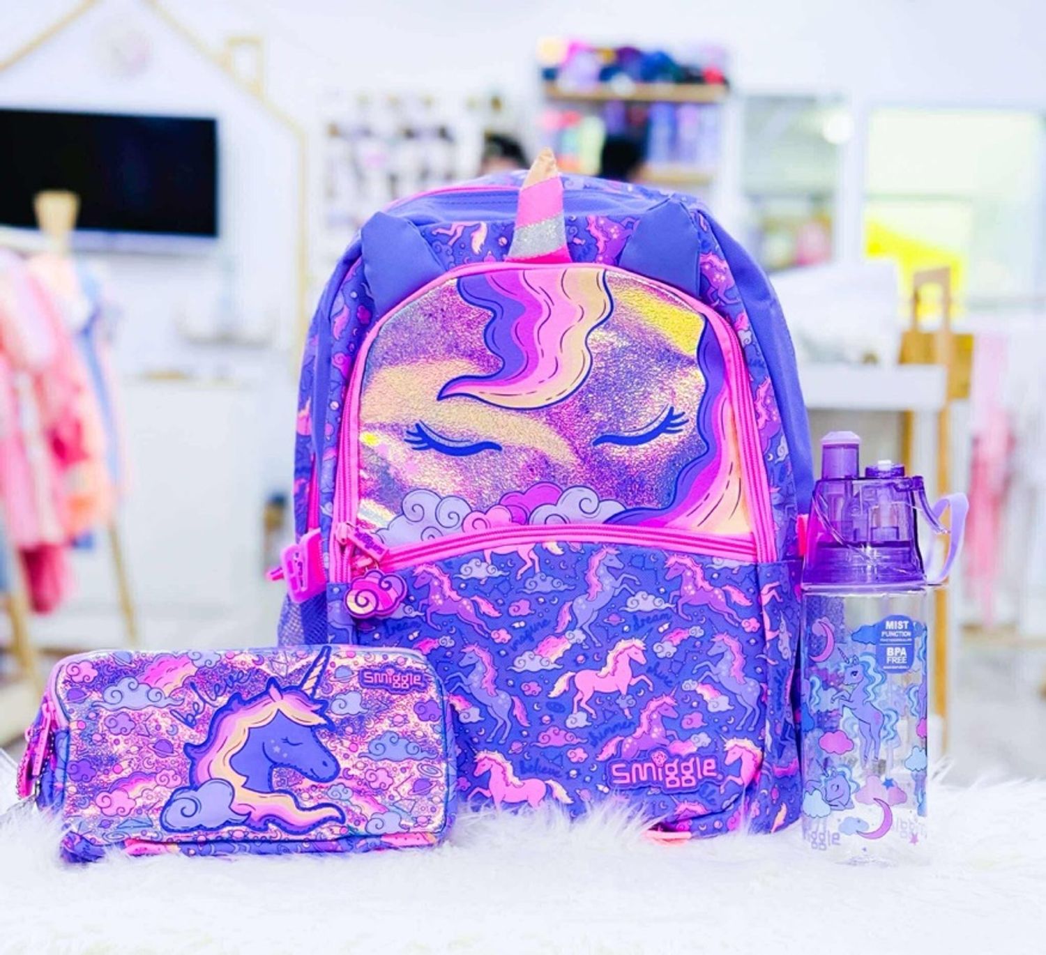 Smiggle үүргэвч, пинал, усны сав