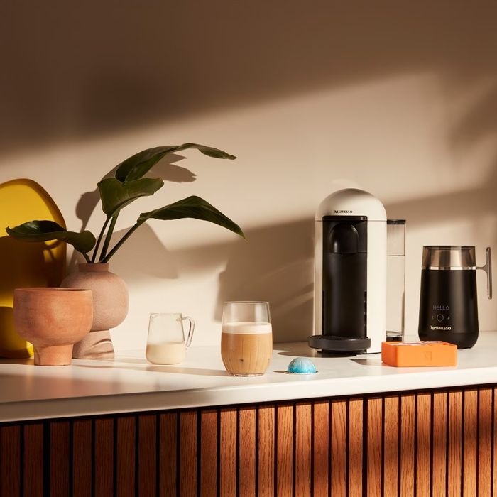 Nespresso Vertuo Plus- White  