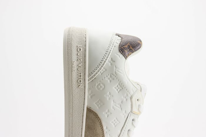 Louis Vuitton LV Stadium WMNS White / Monogram Debossed