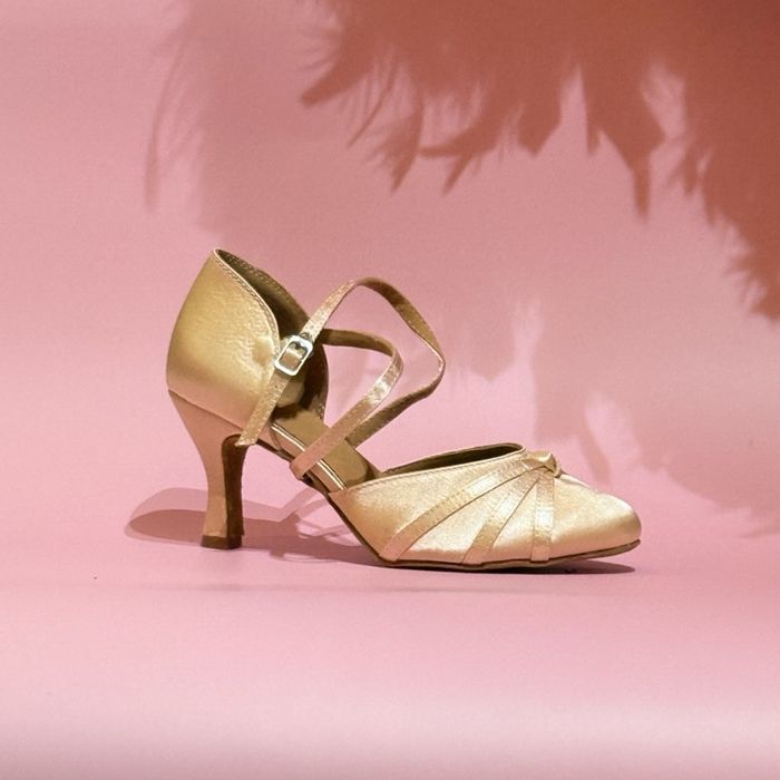 Бүжгийн гутал /сатин/