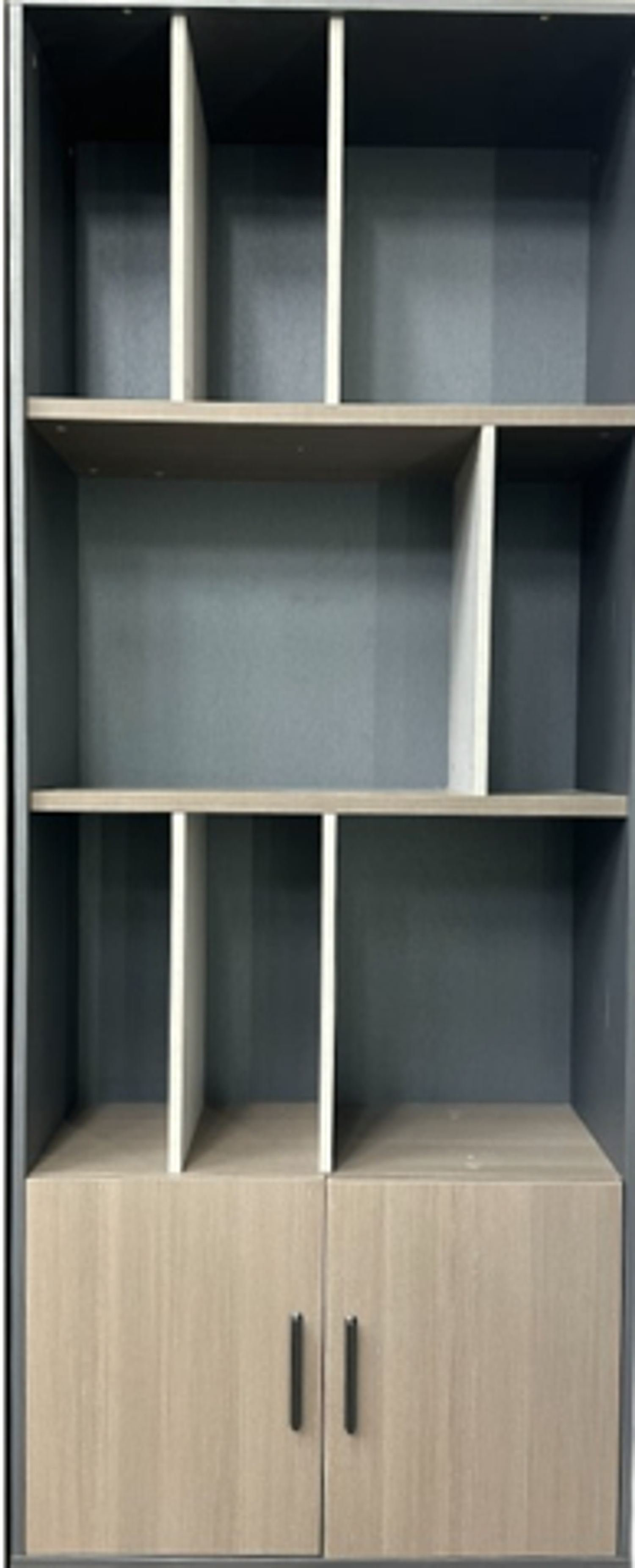 Ханын задгай шүүгээ