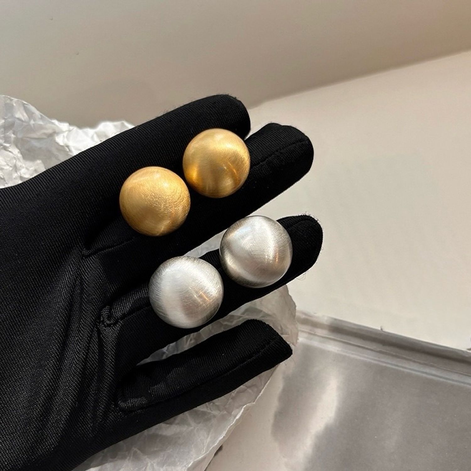 Brushed dot earrings