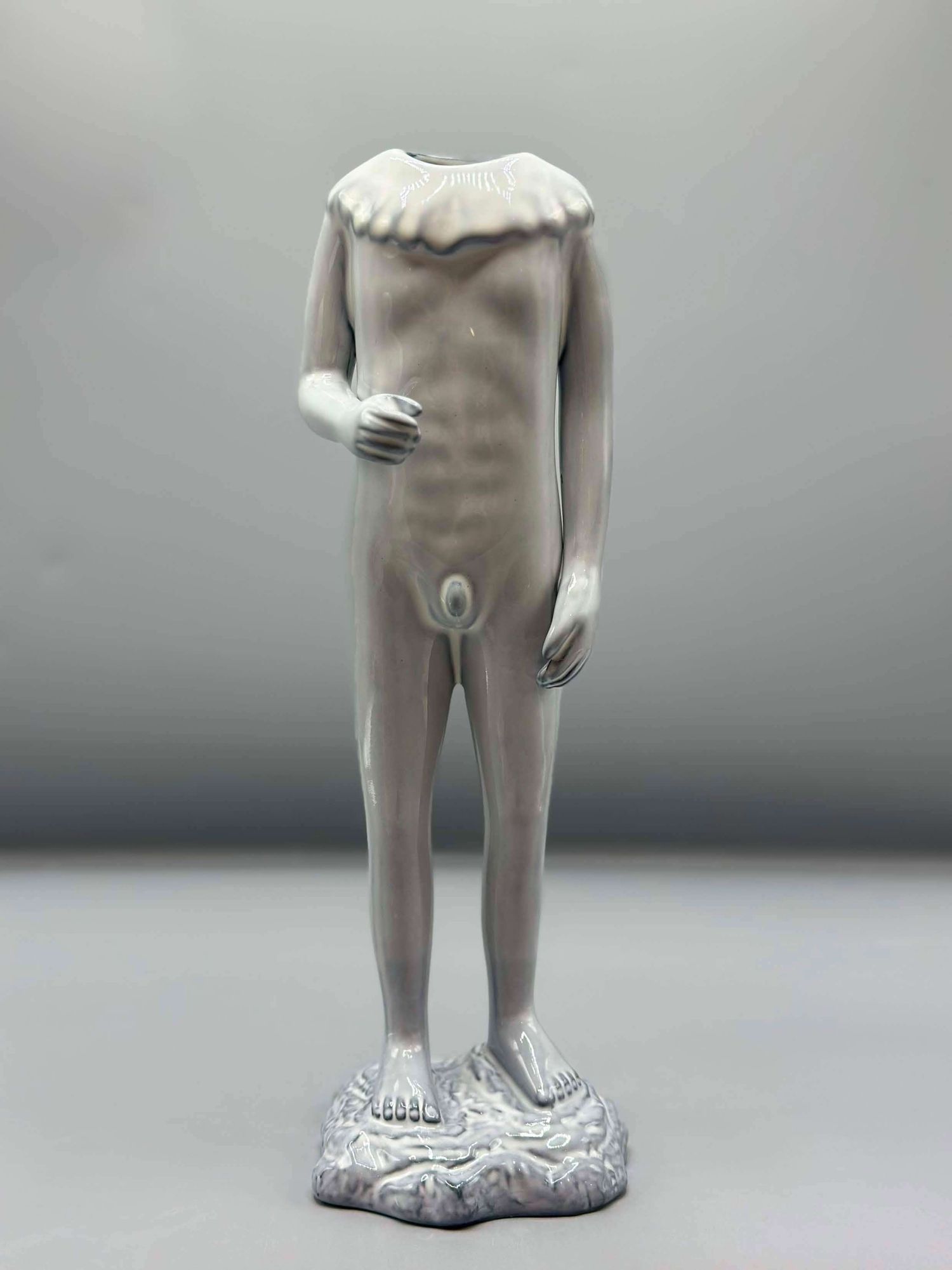 Vase, декор эрэгтэй