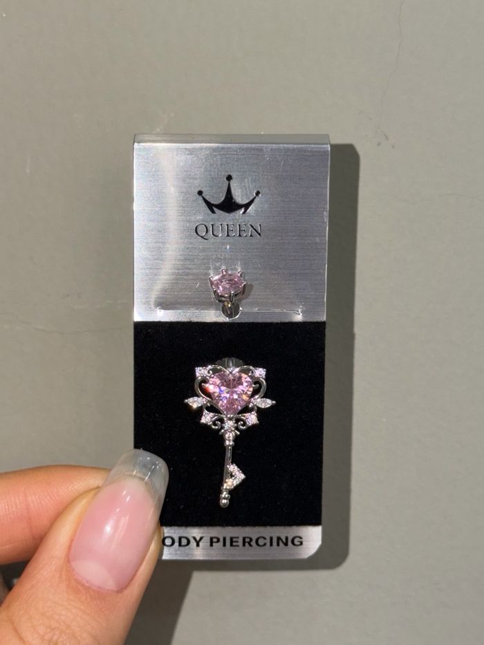 Хүйсний ээмэг 