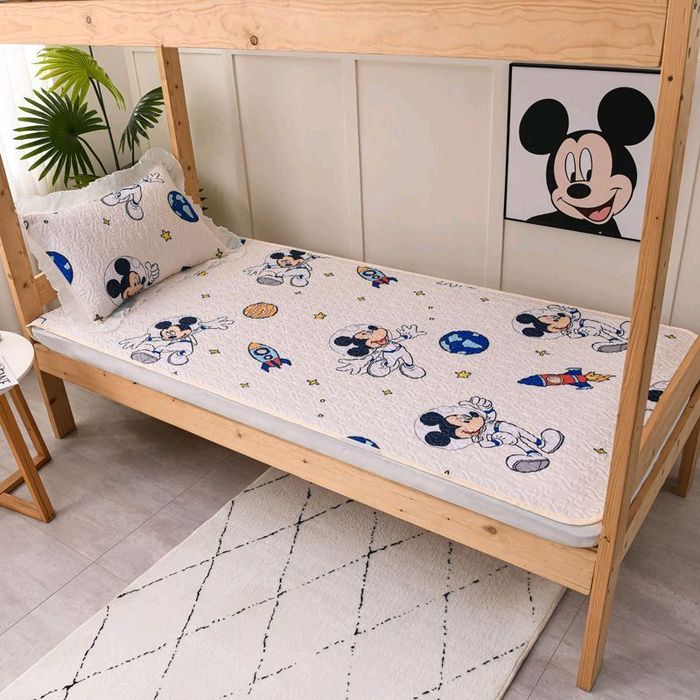 Хүүхдийн орны бүтээлэг