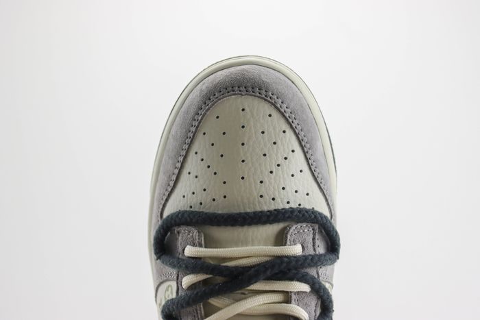 Nike SB Dunk Low x LV 40