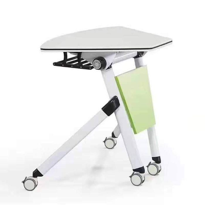 Эвхэгддэг ширээ