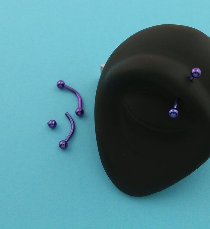 Хөмсөгний ээмэг