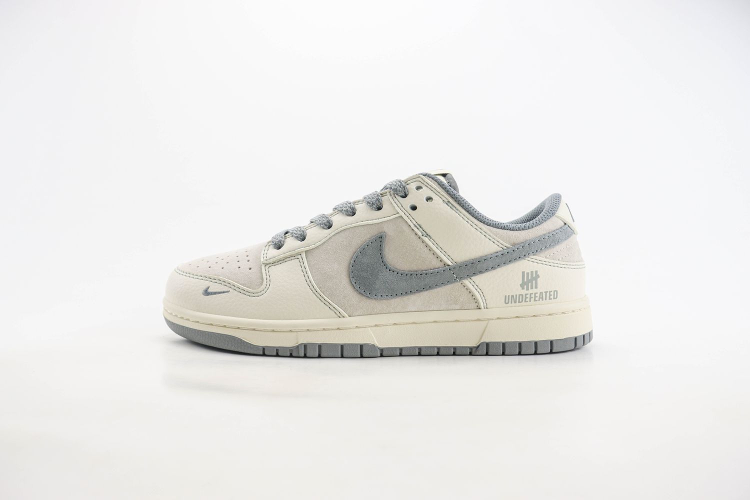 Nike SB Dunk Low x UNDEFDATED 04 
