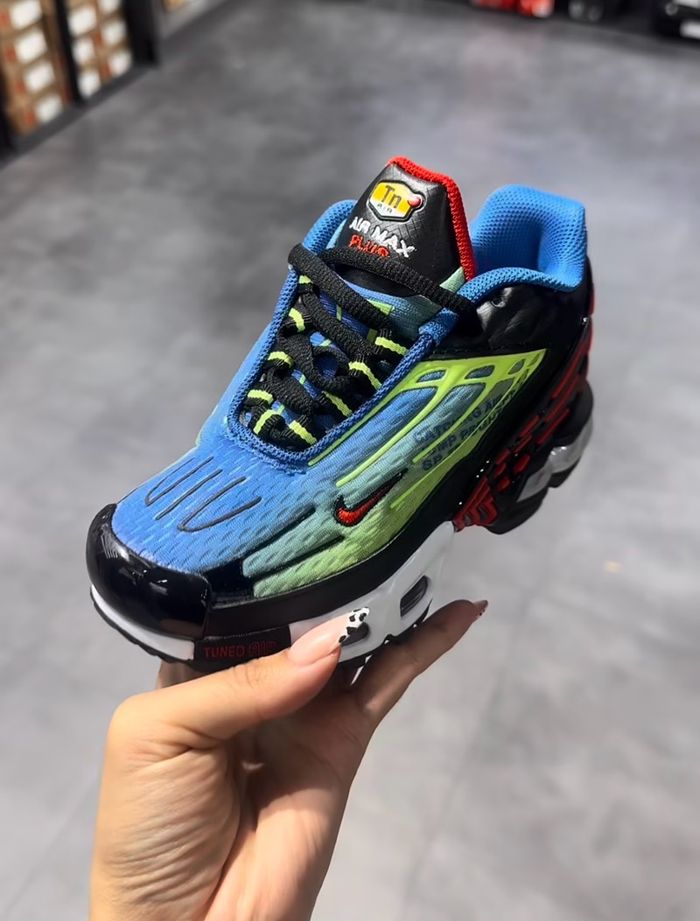 Airmax Plus 3 Green Red Black