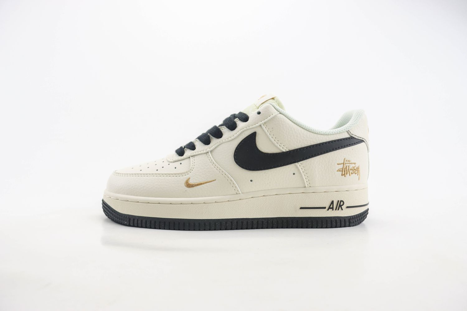Nike Air Force 1 Low x Stussy 56