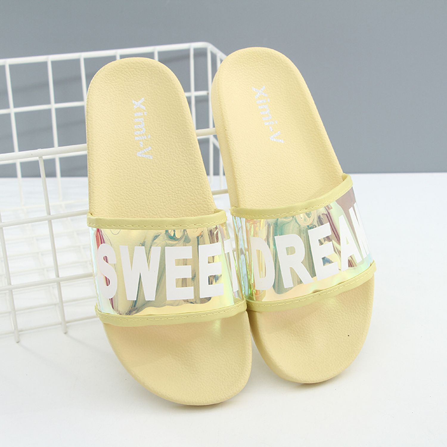 Laser Sweet Dream Slides for Women (size 39)