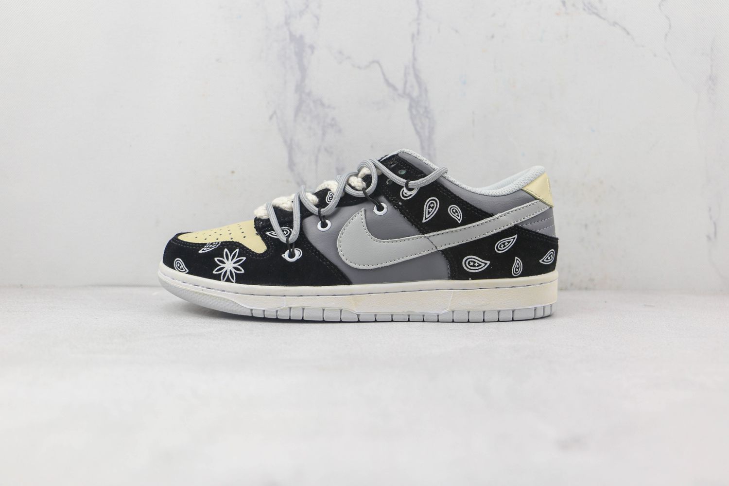 Nike SB Dunk Low Lot"Black/Grey/White Paisley"