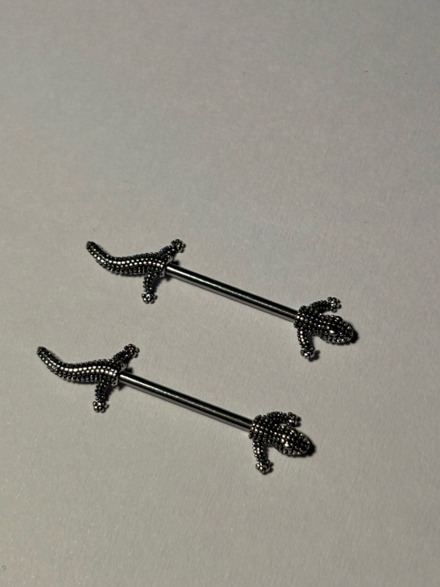 Хөхний ээмэг