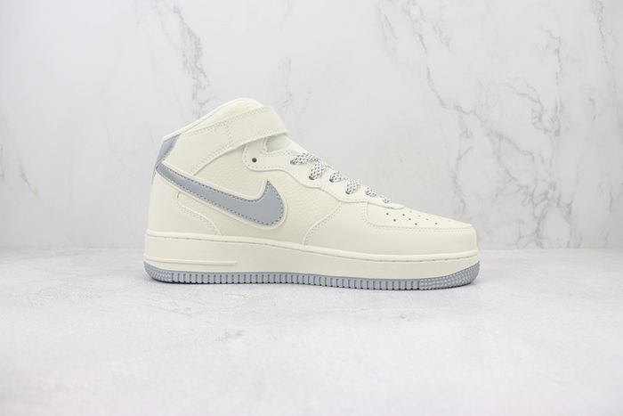 Nike Air Force 1 Mid