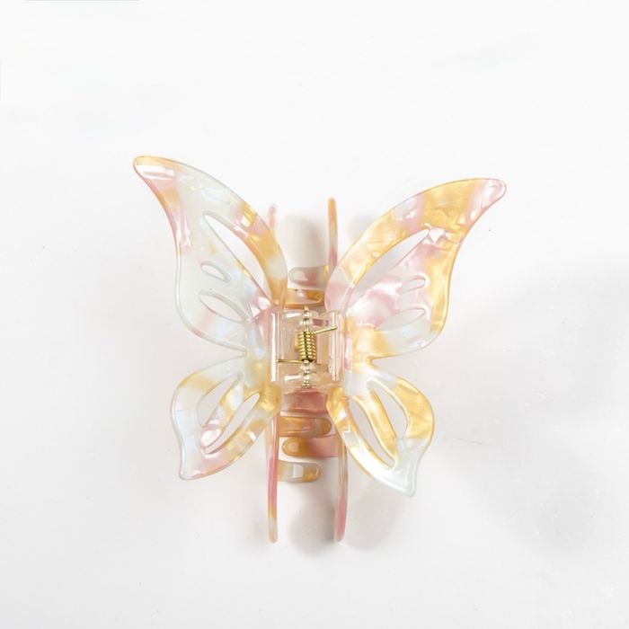 Butterfly claw clip