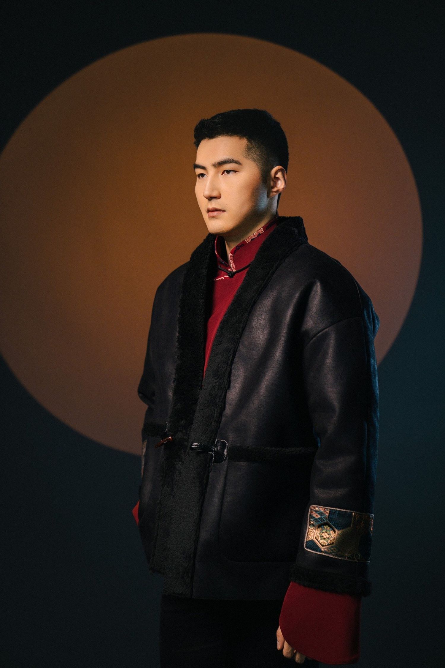 Эр нэхий хүрэм торготой