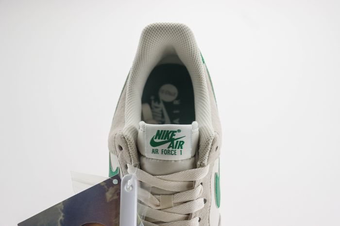 Nike Air Force 1 '07 LV8 White Green Gum 