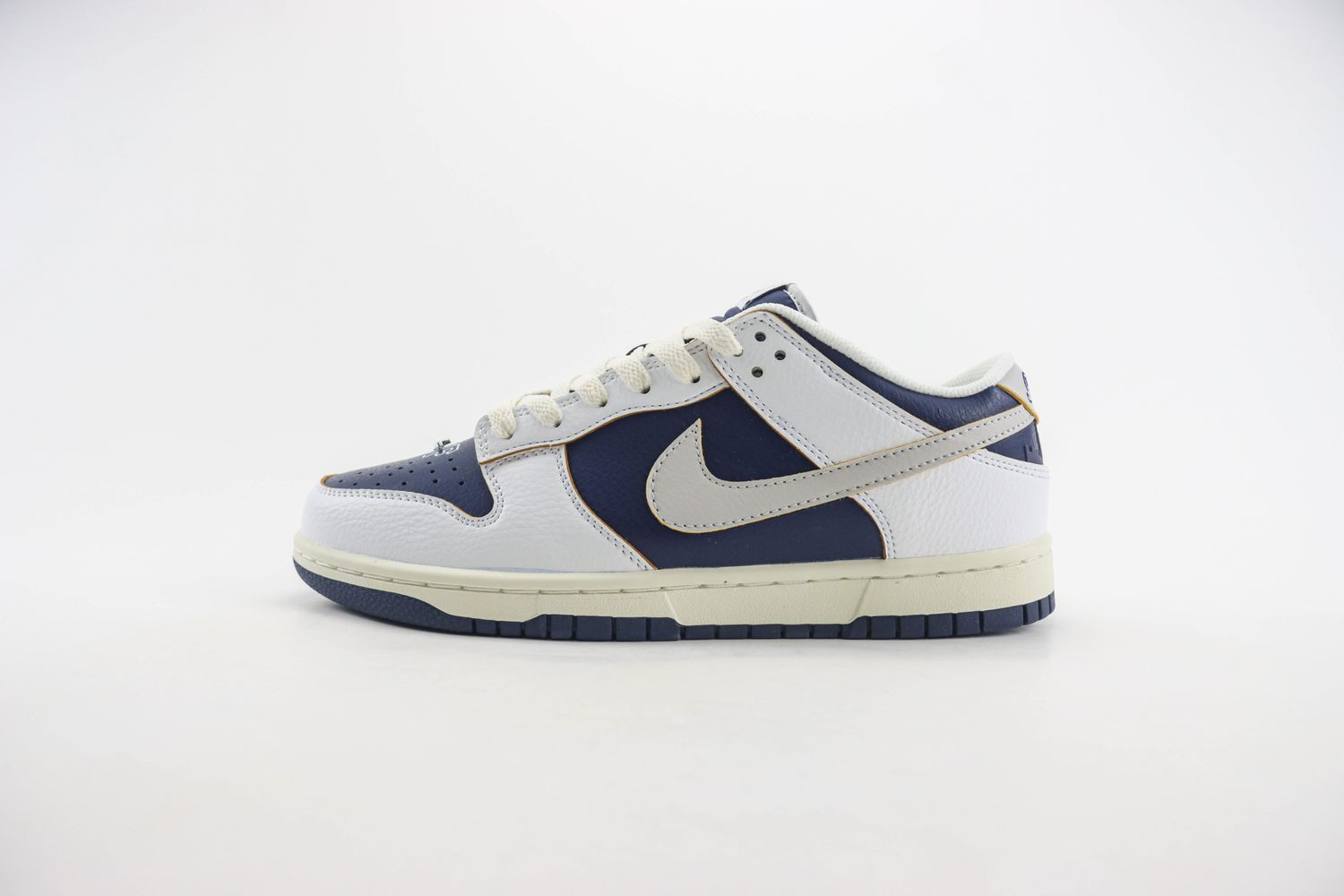  Nike SB Dunk Low HUF New York City