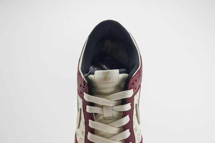  Nike SB Dunk Low x LV 82