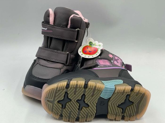 Хүүхдийн үстэй гутал