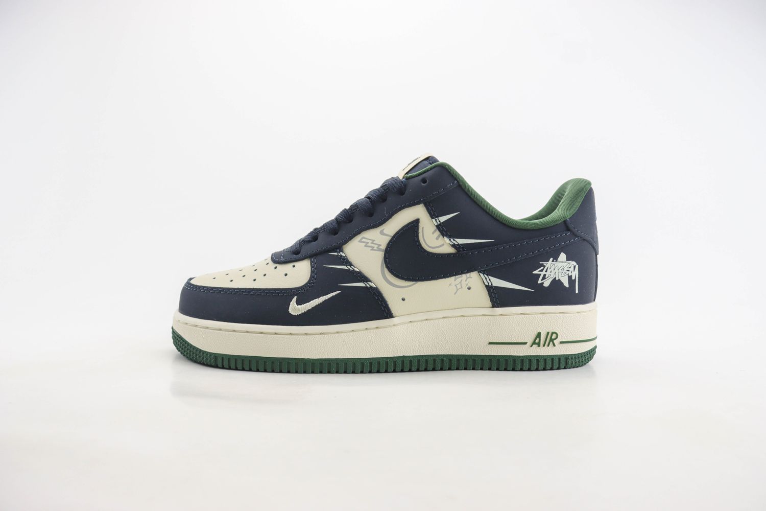 Nike Air Force 1 Low x Stussy 68