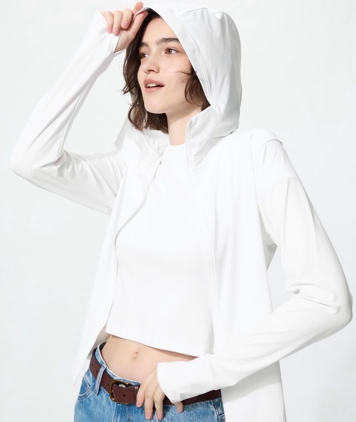 UNIQLO Нарны хамгаалалттай цамц