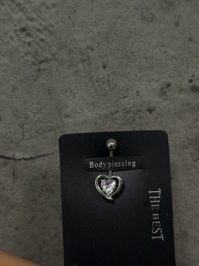 Хүйсний ээмэг 