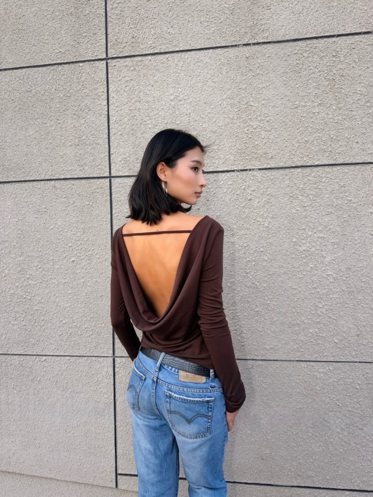 Backless top