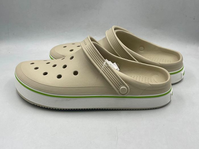 crocs beige