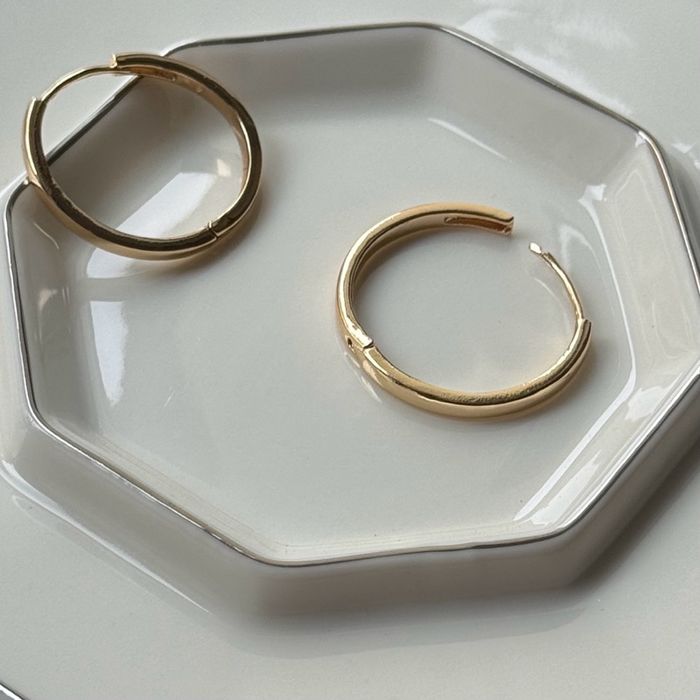 Medium hoops