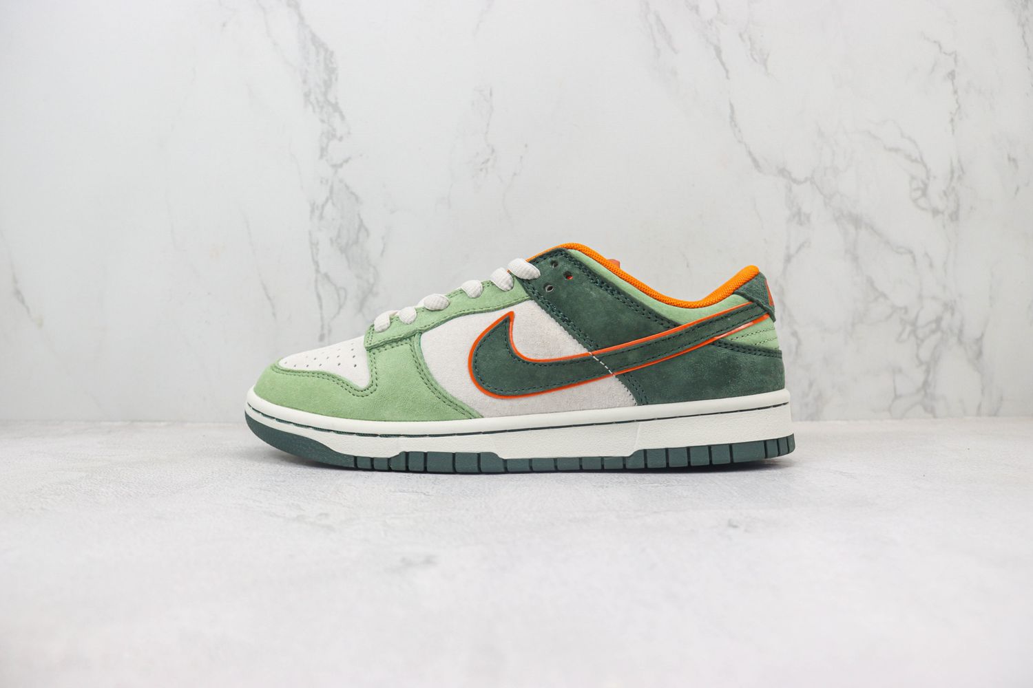 Nike SB DUNK LOW STEAMBOY OST X OTOMO KATSUHIRO GREEN/WHITE/ORANGE-DARK GREEN 
