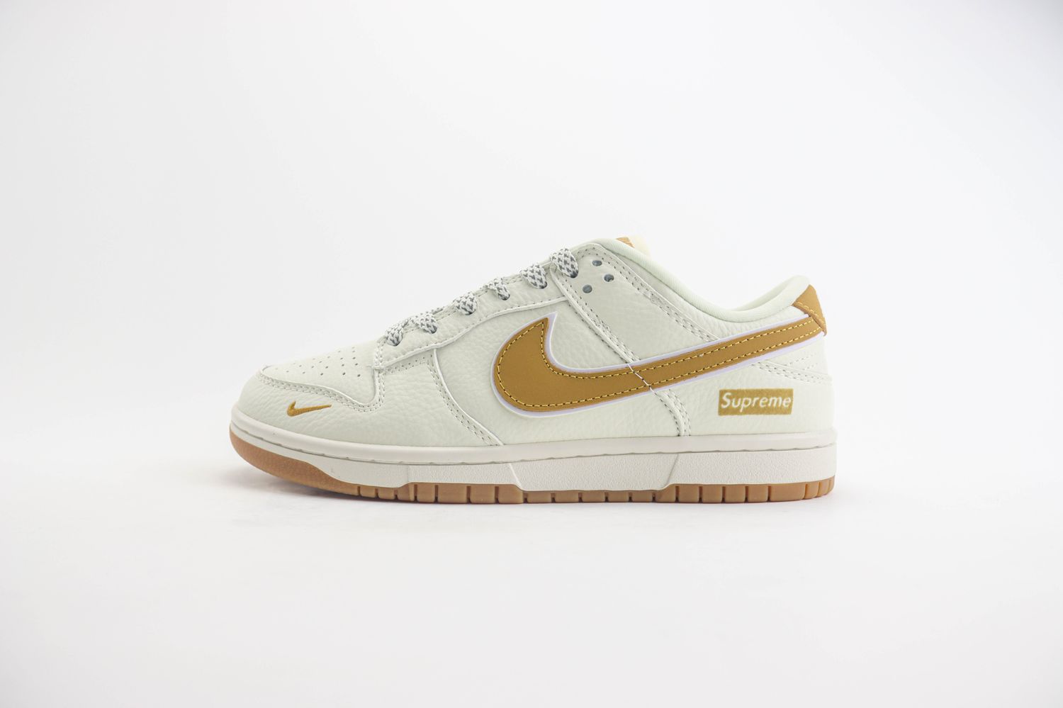 Nike SB Dunk Low x Supreme 115