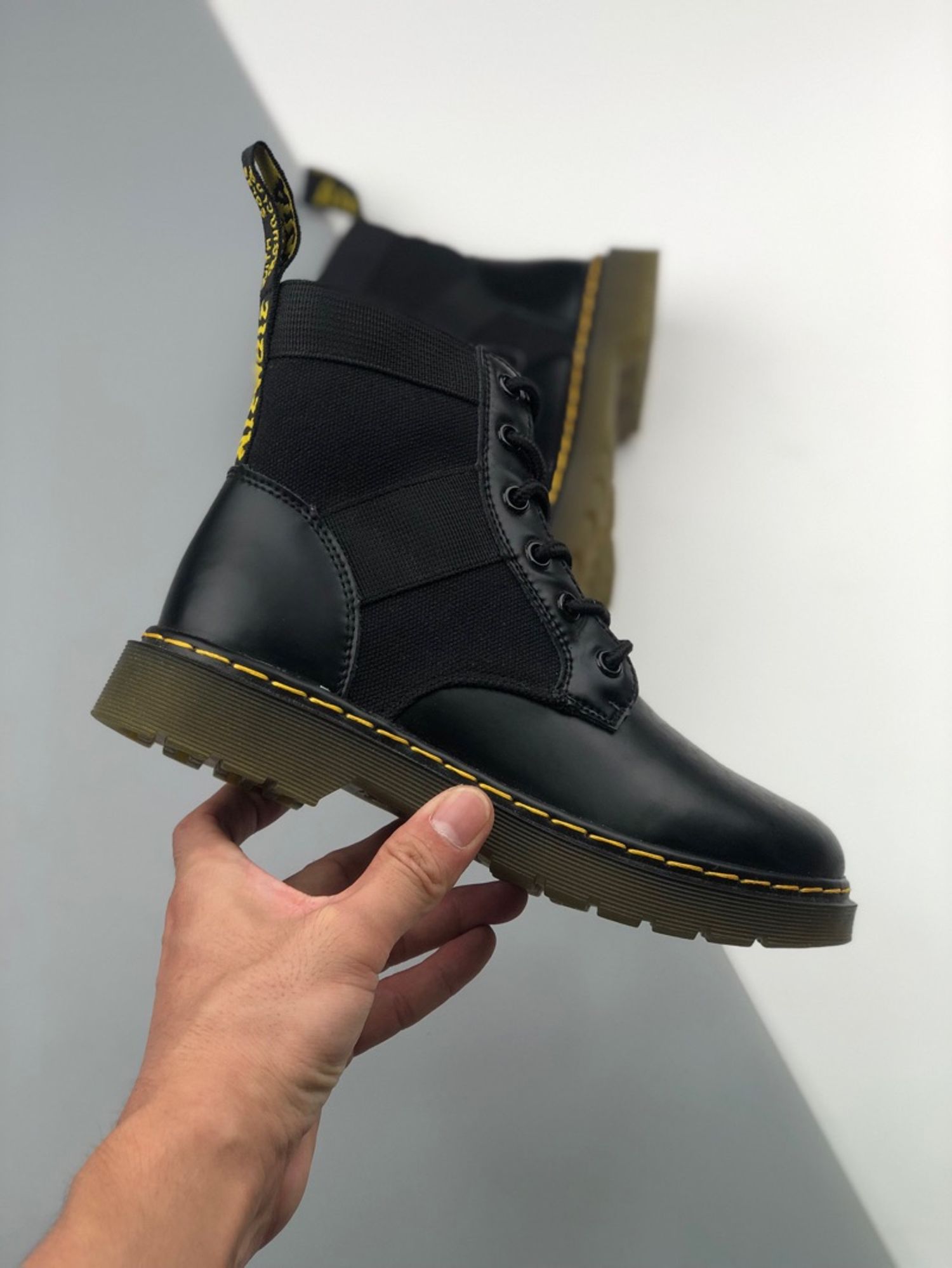 Dr.Martens