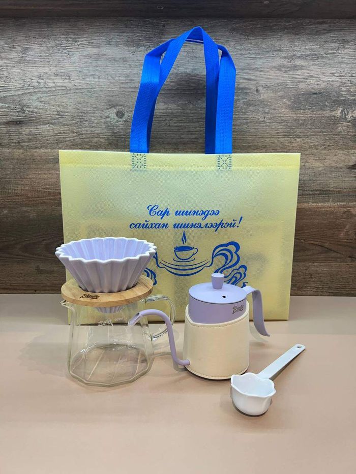 Данхтай нэрэгч сэт