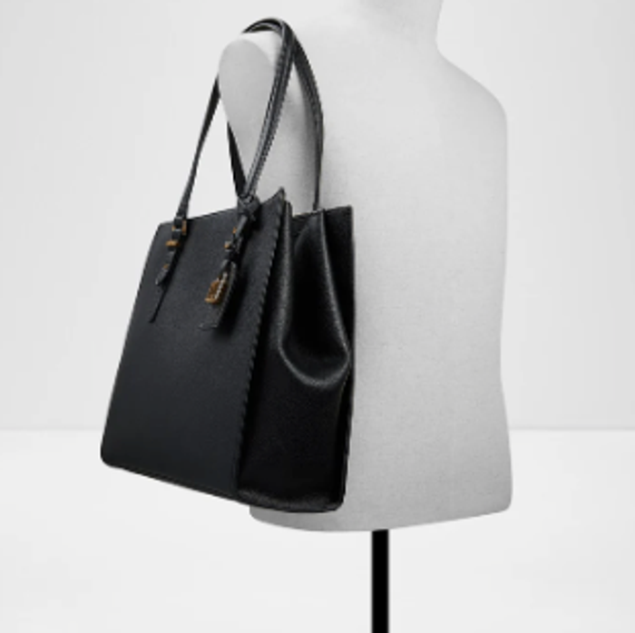 https://cdn.zochil.shop/21c0eb15-5f64-4908-a63b-0be5c73d21c6_t700.png