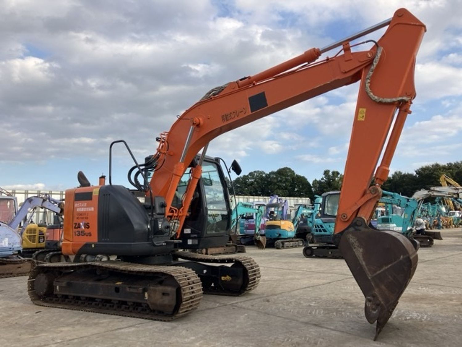 Hitachi ZX135 excavator