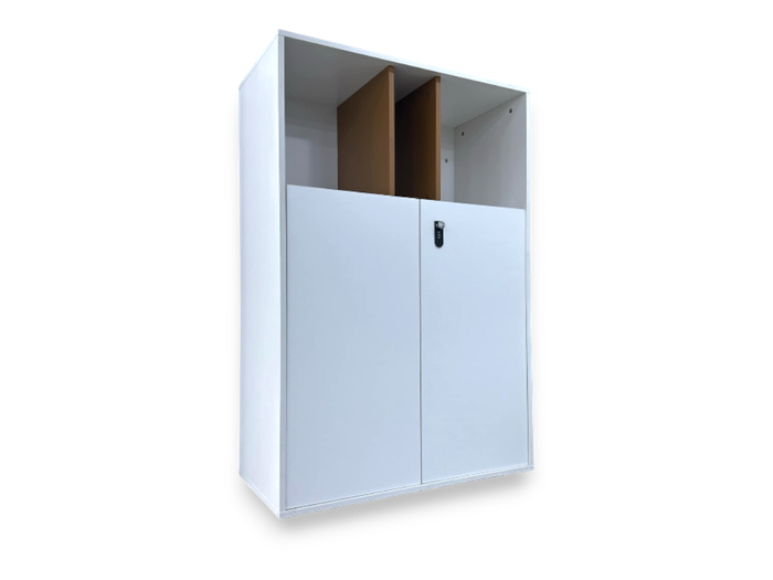 Туслах модон шүүгээ