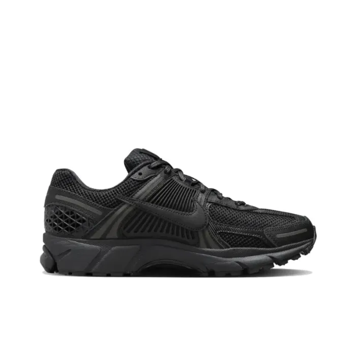 Nike Zoom Vomero 5 Triple Black 2023