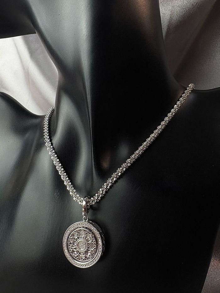 Хүзүүний зүүлт