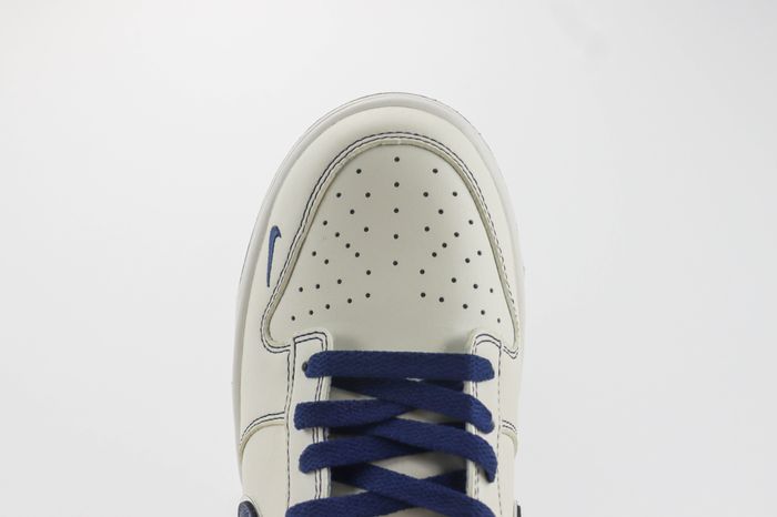 Nike SB Dunk Low x OFF-WHITE OW 