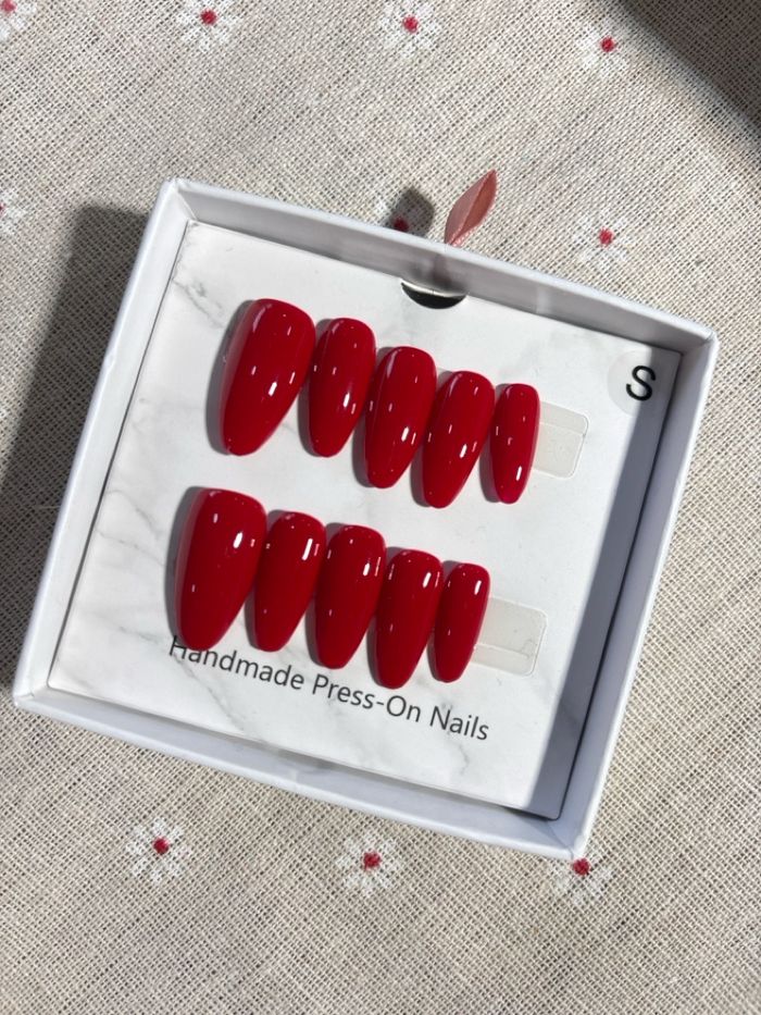 Наадаг хумс