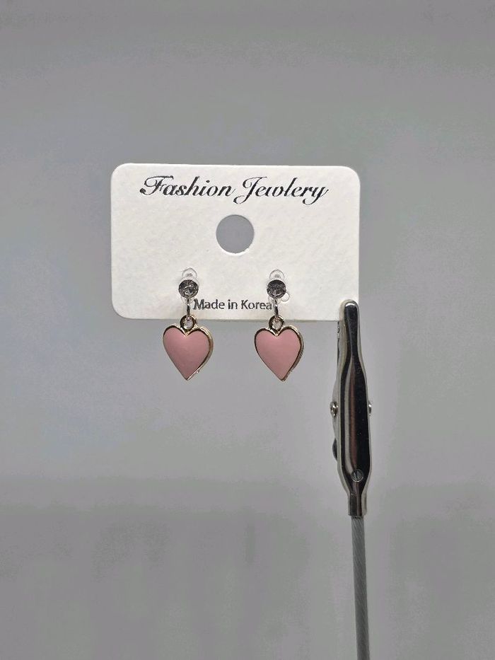 Хавчдаг ээмэг