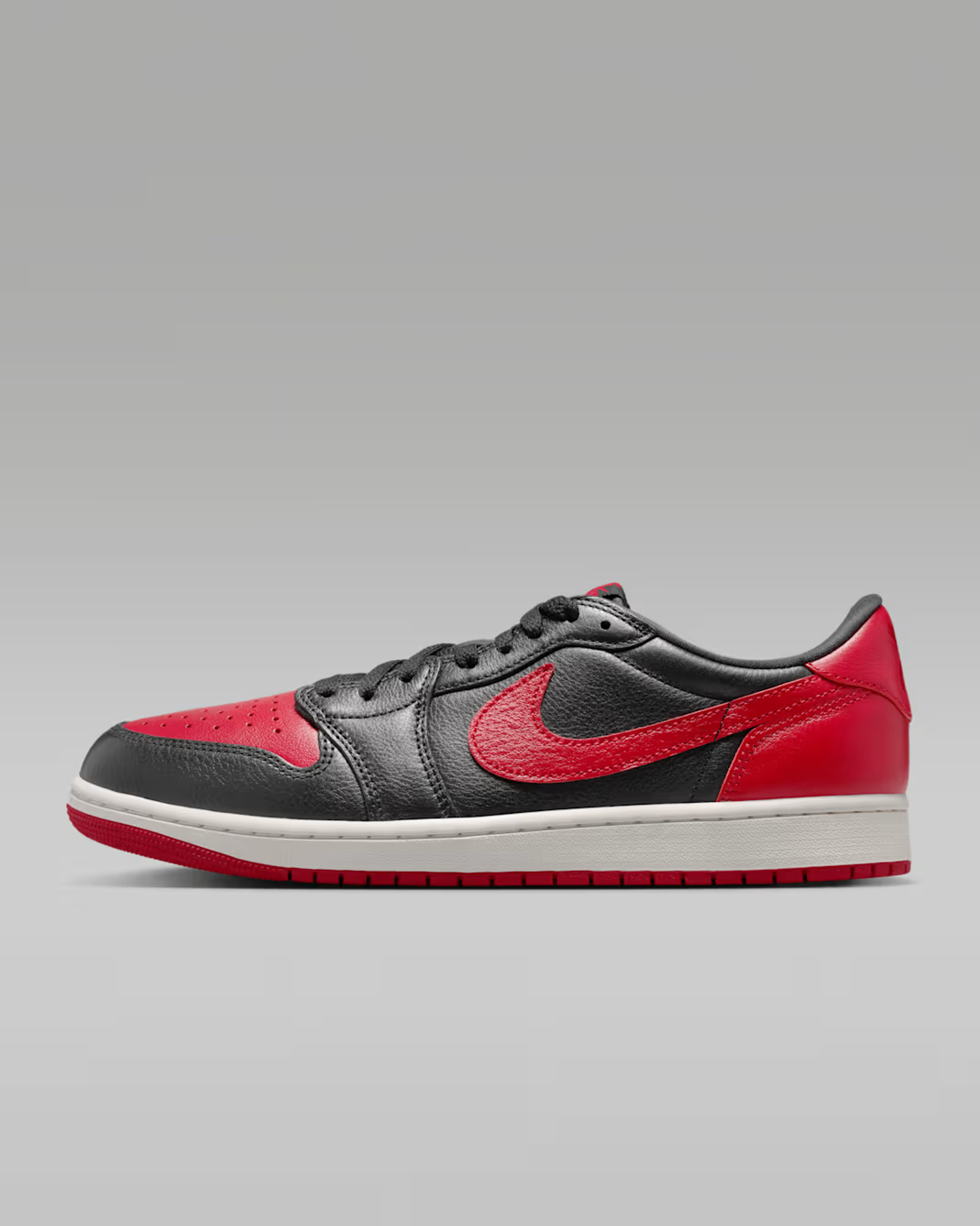Air Jordan 1 Retro Low OG 'Banned'